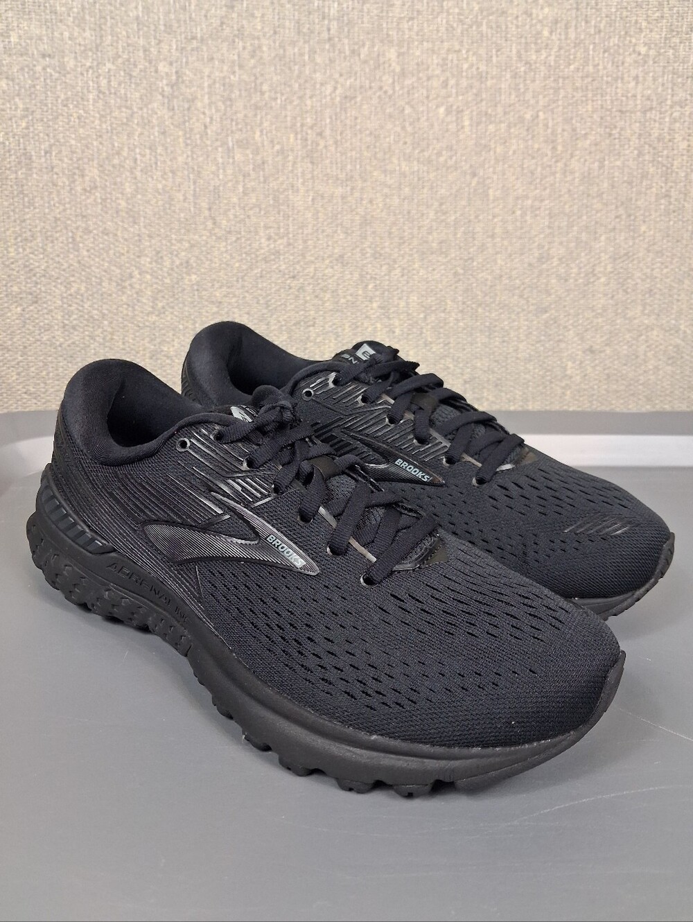 Brooks Adrenaline GTS 19 Mesh Stability Running Shoes Athletic Black Womens 8.5